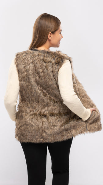 Women's Faux Fur Vest-1 Color/4 Sizes-8pcs/pack ($12.40/pc) OR 4pcs/pack ($14.40/pc)