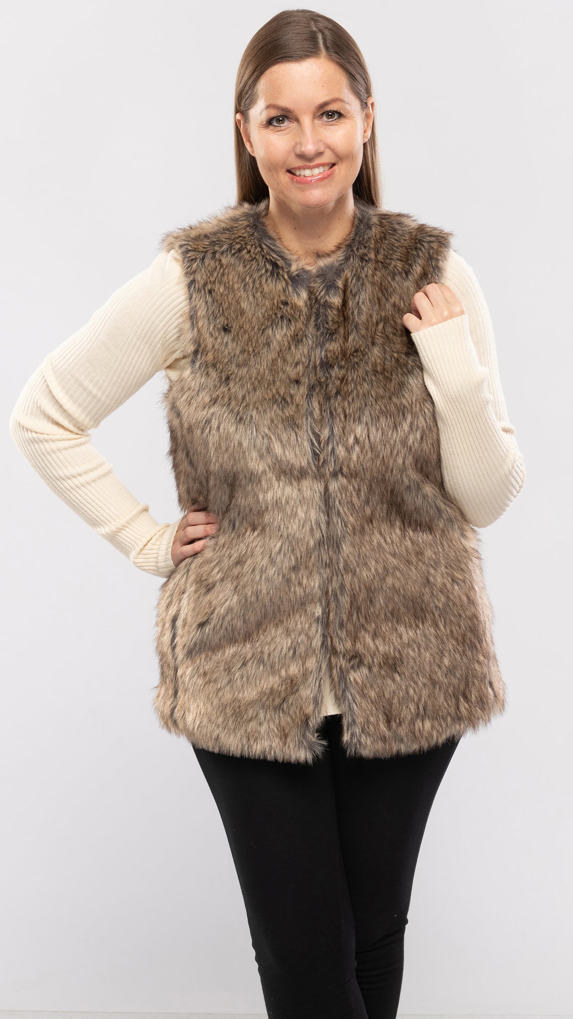 Women's Faux Fur Vest-One Col-2 Sizes-6pcs OR 4pcs PACK